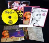 Miley Cyrus WE CAN’T STOP  Taiwan CD +2 postcards