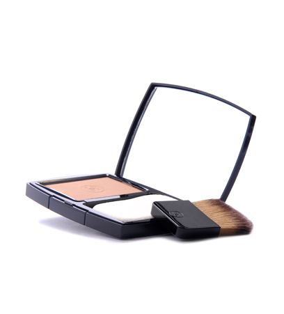 Chanel Comfort Radiance Compact Makeup SPF 10