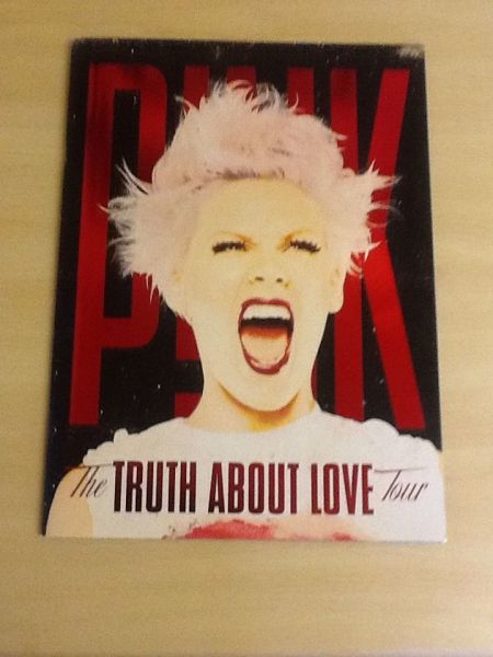 P!NK THE TRUTH ABOUT LOVE TOUR PROGRAMME &+