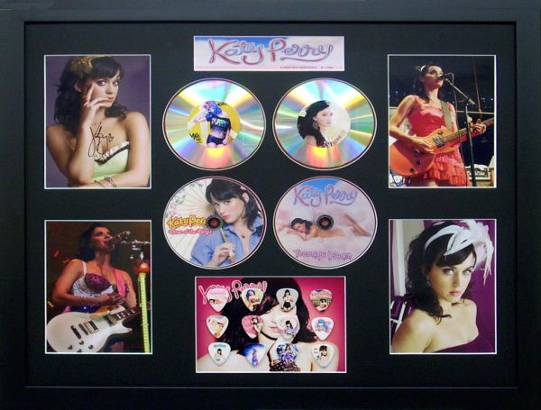 Katy Perry Signed Ltd Edition 4 CD Photo & Guitar Pick Memor