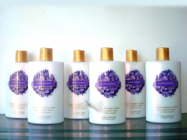 LOVE SPELL HAND & BODY LOTION X 6