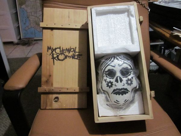 My Chemical Romance Black Parade is Dead Coffin Set - Limited Edition