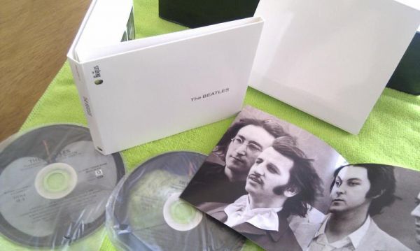 THE BEATLES  WHITE ALBUM FROM BEATLES STEREO CD BOX