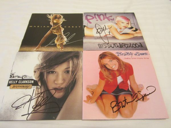 LOT OF 4 SIGNED CDS MARIAH CAREY-BRITNEY-PINK-KELLY CLARKSON